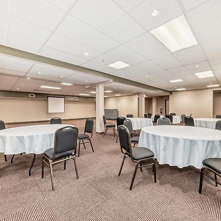 Grande Cache Inn & Suites Экстерьер фото