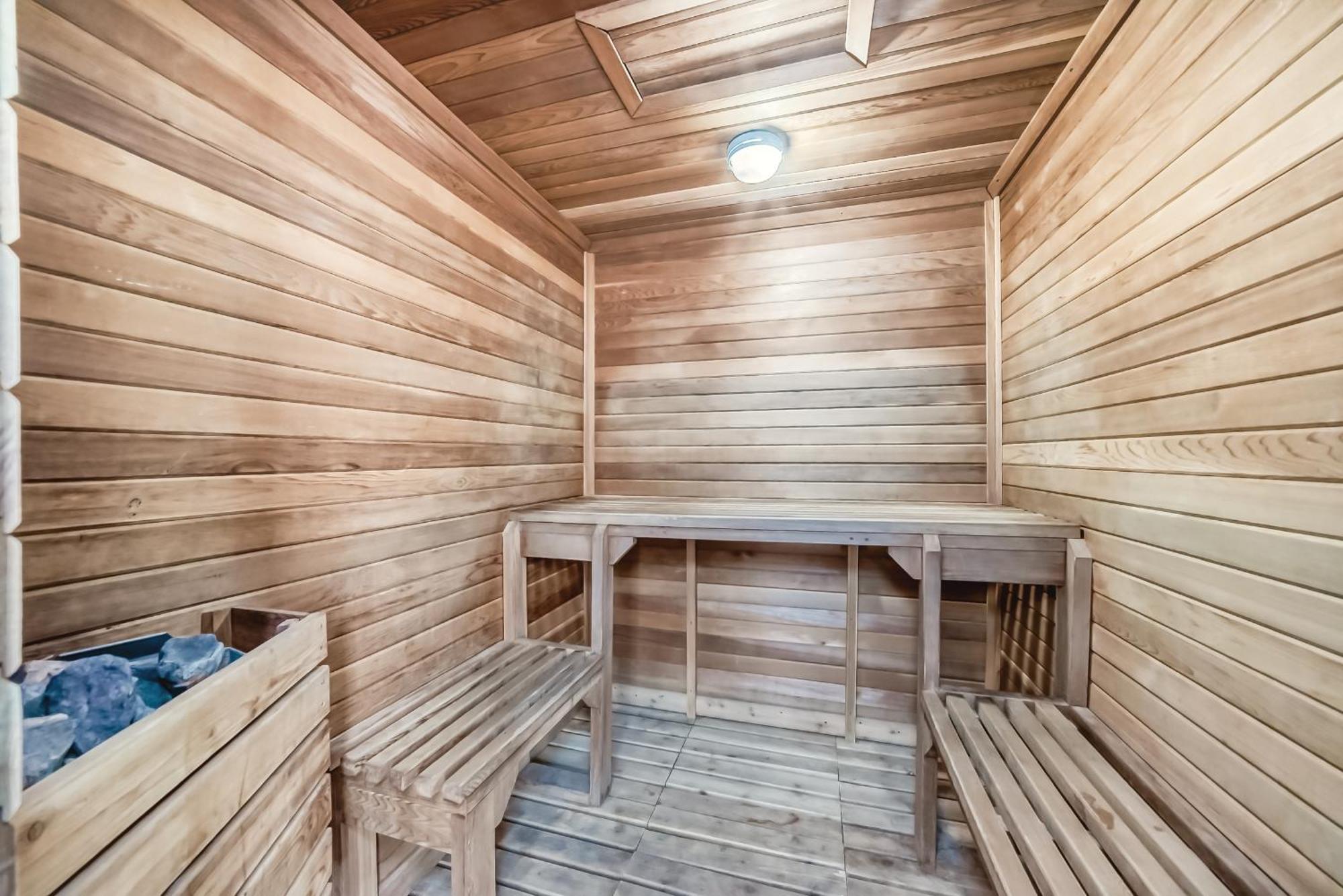 Grande Cache Inn & Suites Экстерьер фото