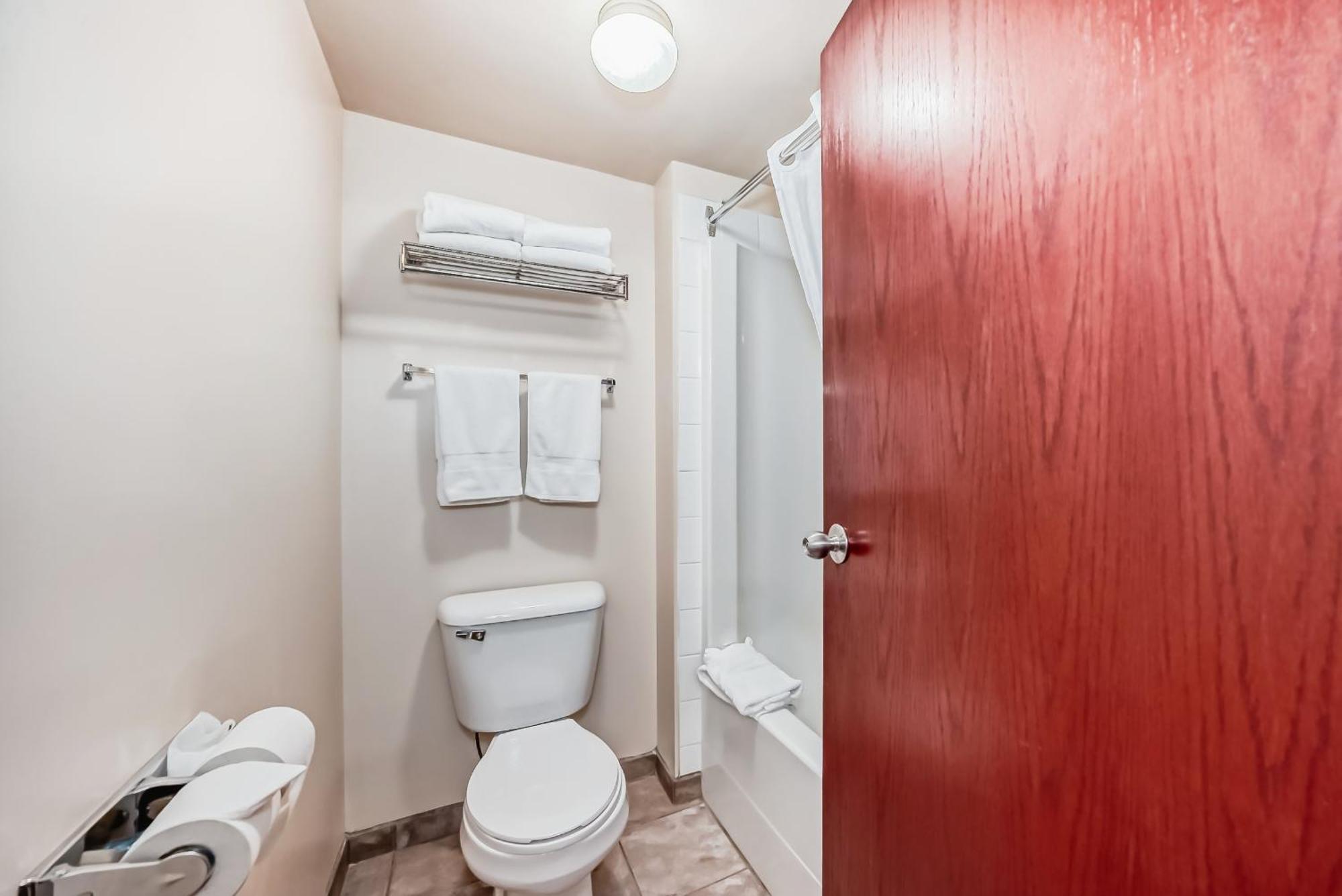 Grande Cache Inn & Suites Экстерьер фото