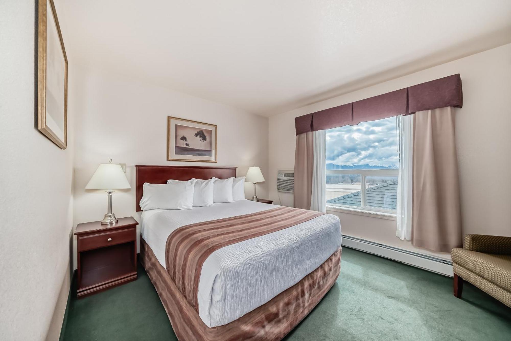Grande Cache Inn & Suites Экстерьер фото