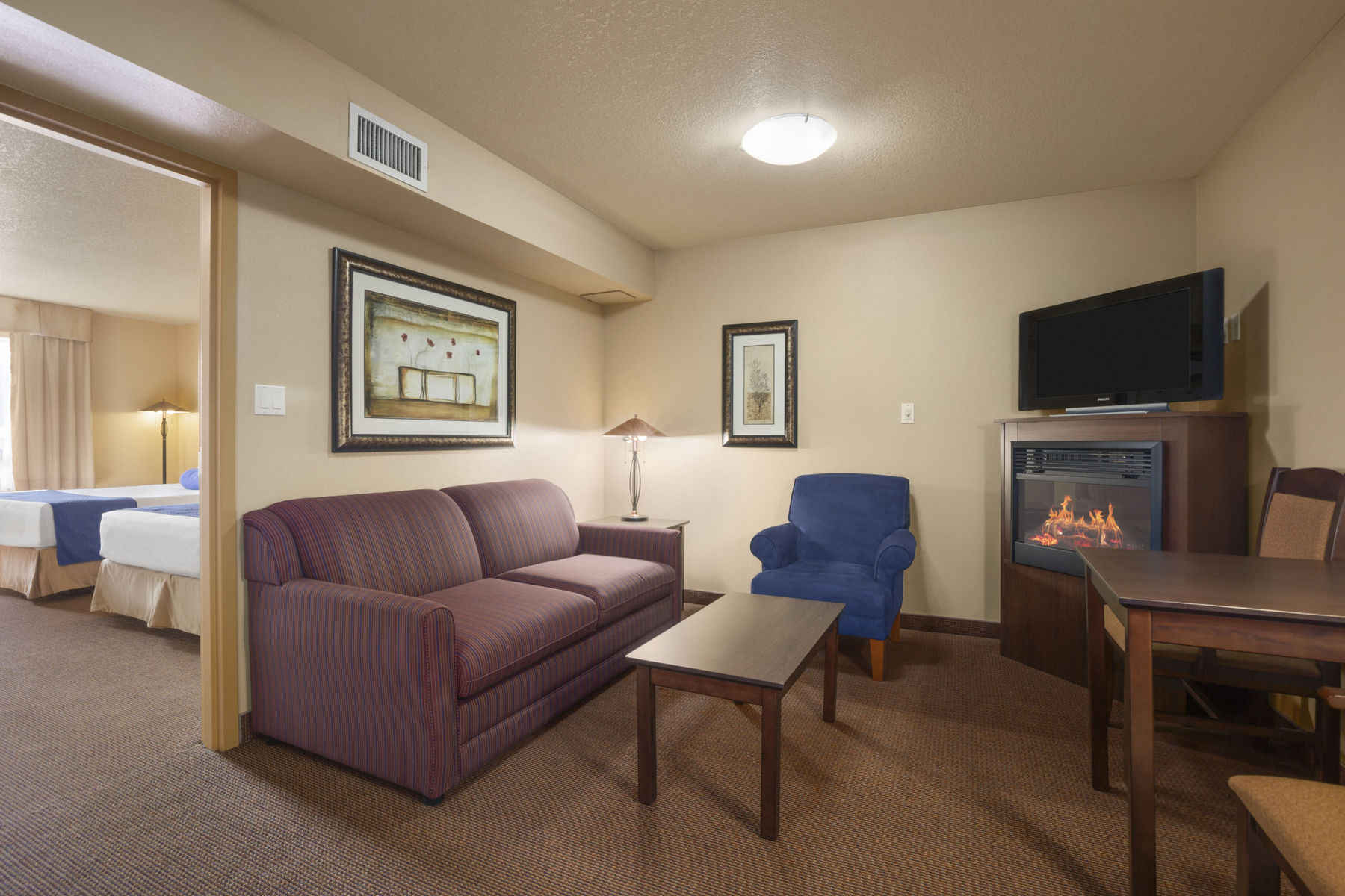 Grande Cache Inn & Suites Экстерьер фото